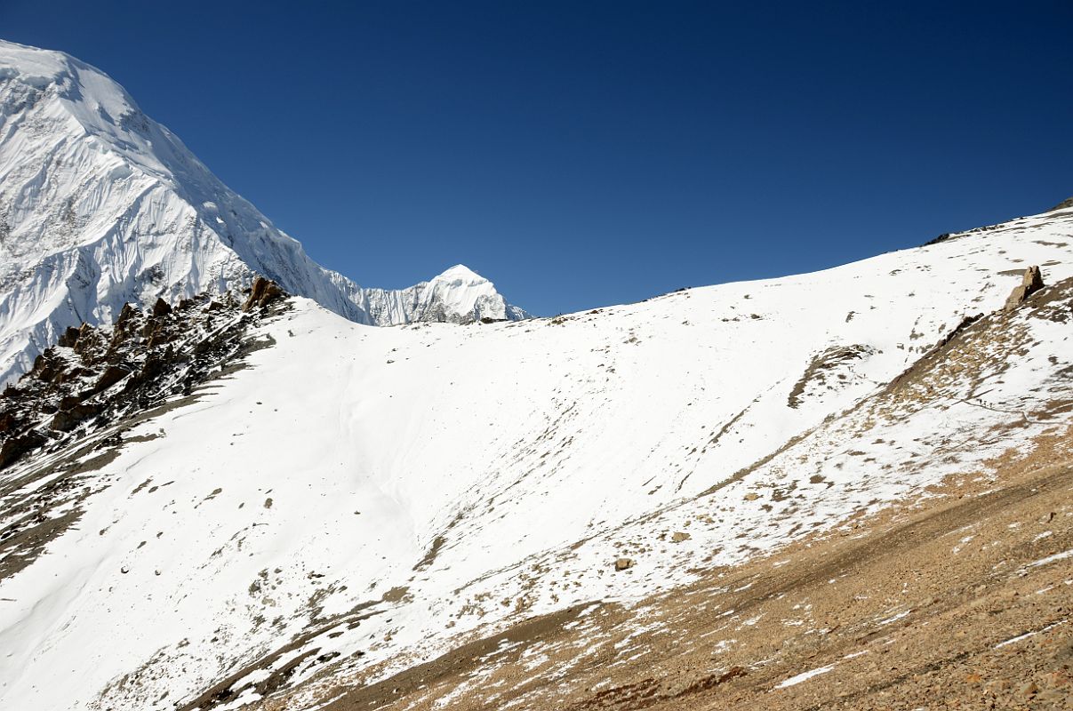 33 Trail To Mesokanto La From Beyond Tilicho Tal Lake Second Pass With Tilicho Peak 